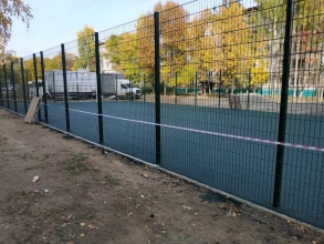 Забор на спортивную площадку 40 метров фото в Оболенске